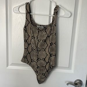 Aritzia Babaton Snake Bodysuit Small NWOT